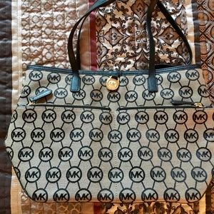 Michael Kors handbag. Price Firm